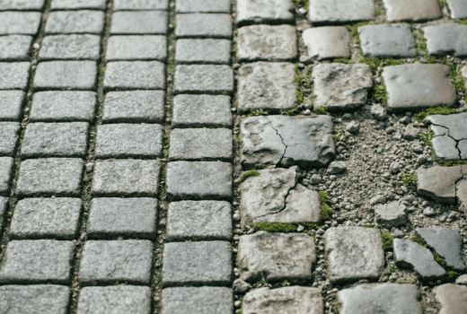 Почему дешёвая плитка может рассыпаться и превращаться в крошку в течение года-двух